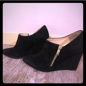 Jessica Simpson black zipper wedge booties